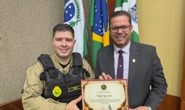 Câmara de Foz do Iguaçu homenageia autoridades da segurança pública